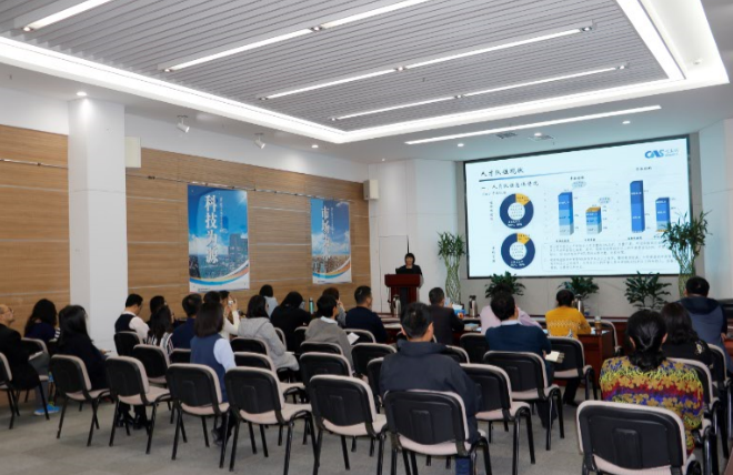 20180321 人才隊伍培訓(xùn)黃總3.png